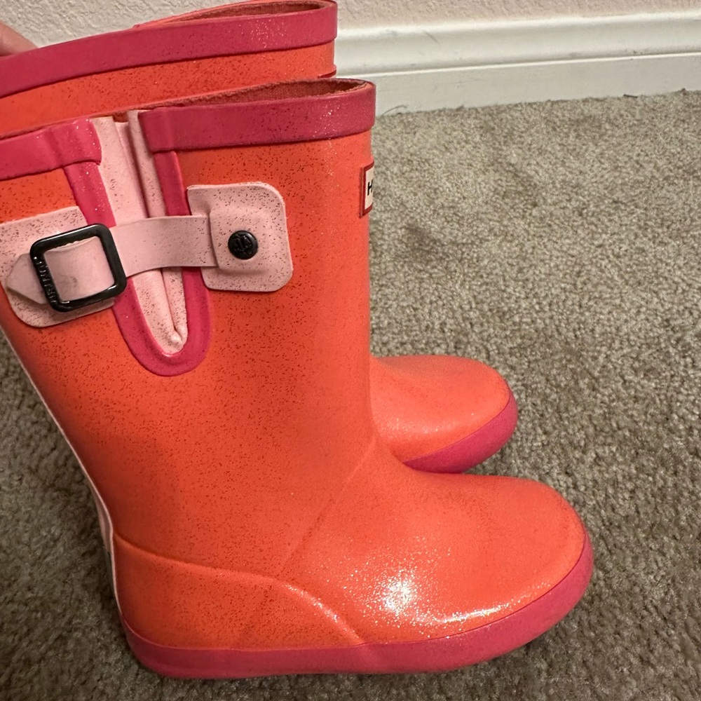 Kids size 11us Hunter rain boots